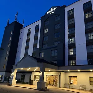 Hotel Country & By Radisson, Falls, On Niagara Falls